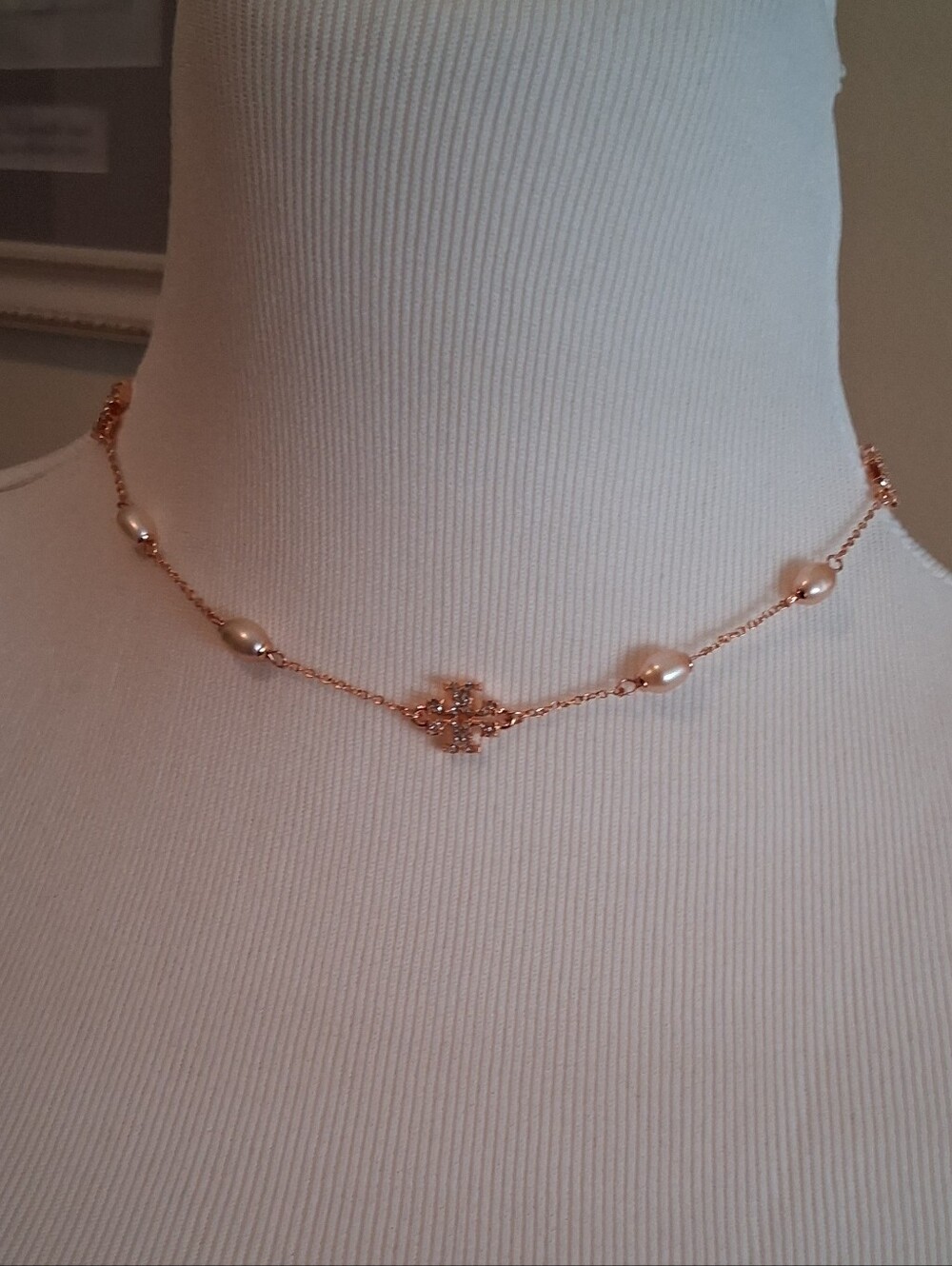 🌷Tory Burch Rose Gold Immitation Pearl And Crystal Pave Kira Logo Necklace NWT - Picture 2 of 15